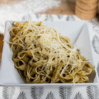 Tagliatelle pesto