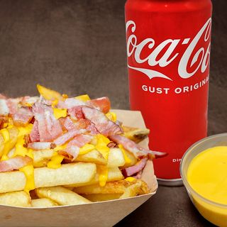 Combo cartofi cu bacon+Sos+Doza Coca Cola