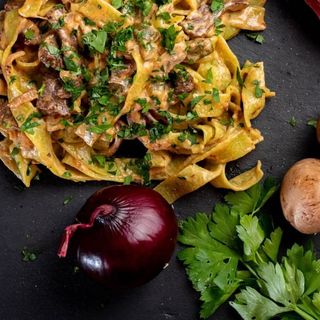 KEBAB STYLE STROGANOFF DE VITĂ