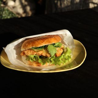 SANDWICH CU SNITEL DE CASA