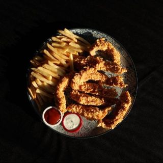 MENIU 8 CRISPY DIN PIEPT DE PUI 