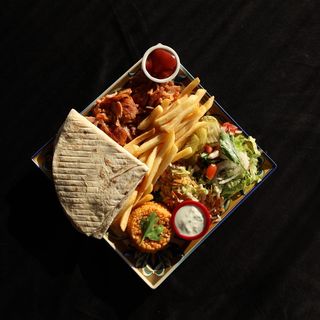 Shaworma de pui la farfurie