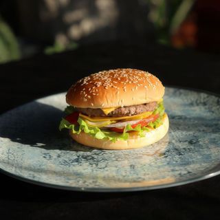 Passage tasty cheese burger