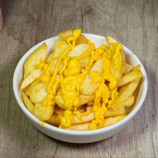 Cartofi cu sos cheddar