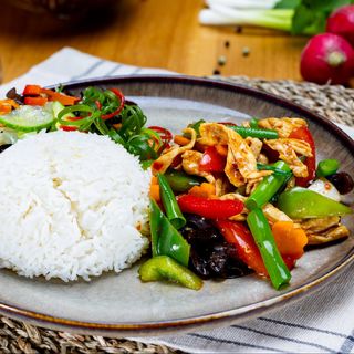 Cơm Thịt gà xào rau