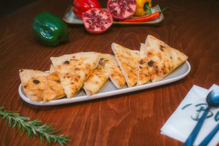 Foccacia cu ulei de masline si usturoi