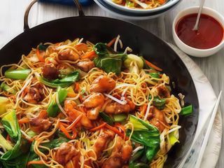 CHOWMEIN CHICKEN