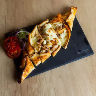 Pide cu pui si mozzarella