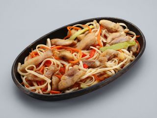 Noodles Udon cu carne de pui