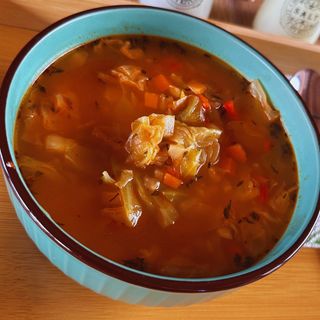 Ciorbă de varză cu carne de porc