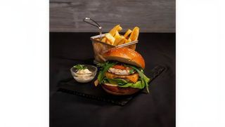 Meniu Egg Burger (Burger + cartofi)