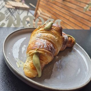 Croissant cu fistic