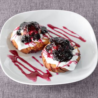 GOGOSI  INFURIATE CU CIOCOLATA SAU DULCEATA AFINE SAU VISINE