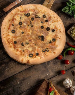 Pizza Tonno e Cipolla Ø 32cm