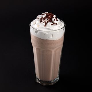 Milkshake cu înghețată* de vanilie și ciocolată | 400 ml
