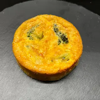 Tartă cu somon și broccoli