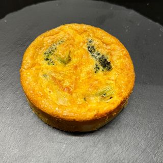 Tartă cu somon și broccoli