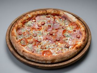Pizza Pe Vatră Quattro Carne 40cm