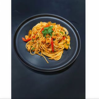 Penne Cu Pui Și Ciuperci Cu Sos Alb