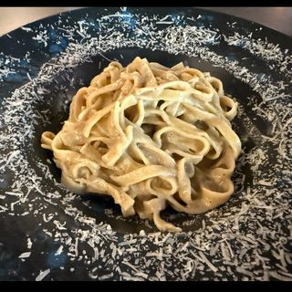 Tagliatelle cu pasta de trufe albe