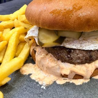VIVO Roial Burger