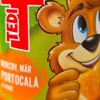 Tedi suc de morcovi, măr și portocală cu miere