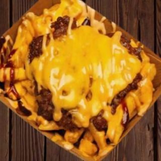 Loaded cheese fries cu patty burger