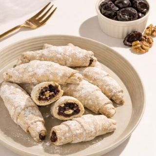 Biscuiti Cornulete cu Pruna si Nuca,200 gr