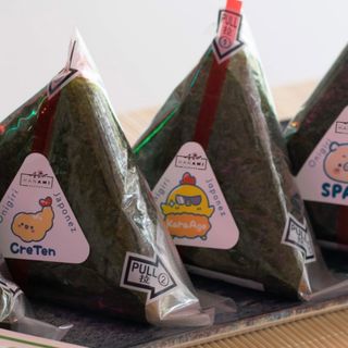 ONIGIRI CU TON