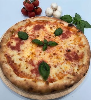 Pizza Margherita Ø 32cm