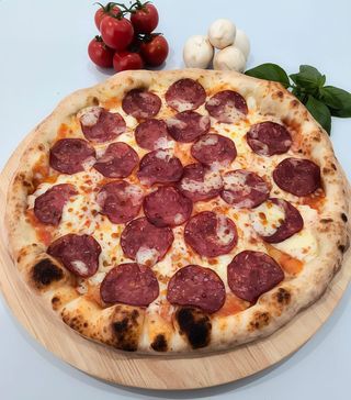 Pizza Salami Ø 32cm