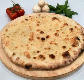 Focaccia usturoi și parmezan