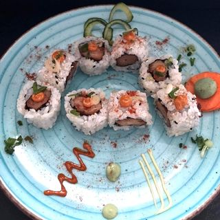 Pui teriyaki iute cu ceapa verde uramaki