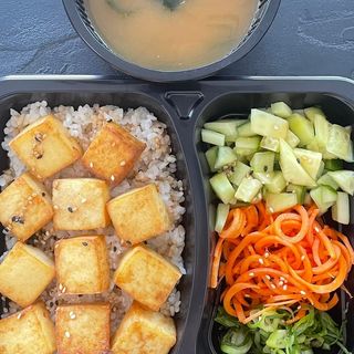 Tofu prajit  MZ VEGETARIAN