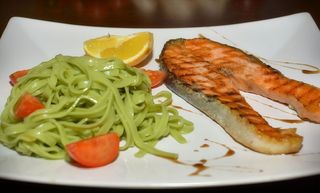 Medalion de somon cu paste AOP