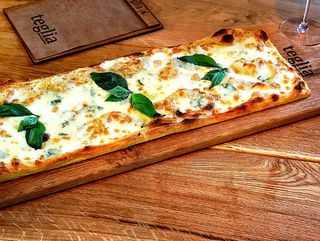 Pizza Quattro formaggi 60cm