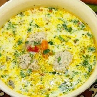 Ciorba de perisoare a la grec