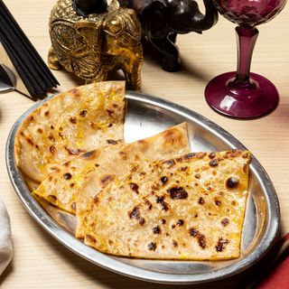 NOU! Aloo pyaaz PARATHA 100% homemade/lipie umpluta cu ceapa&cartofi