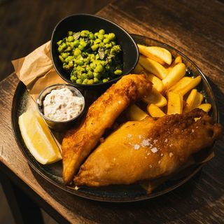 FISH & CHIPS