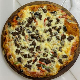 Pizza cu carne de vita