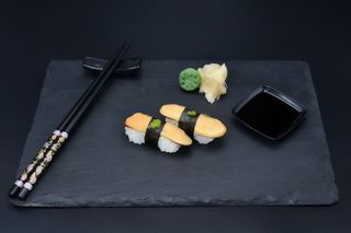 Mussel nigiri