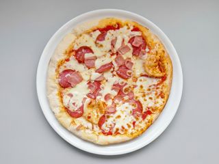 Pizza no. 2 - 35 cm (sunca-salam)