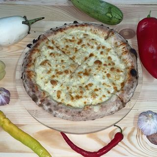 FOCACCIA cu MOZZARELLA