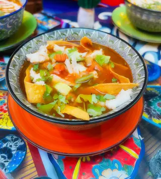 Sopa de tortillas