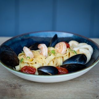 Tagliatelle cu fructe de mare