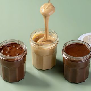 Bacio di dama con mandorle tostate