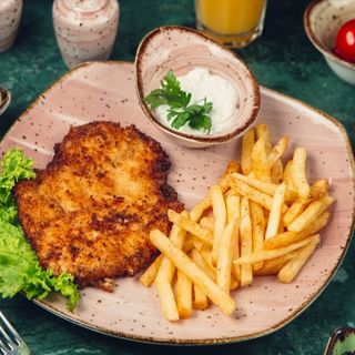 CHICKEN SCHNITZEL