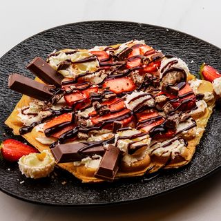 Bubble waffle strawberry Mare