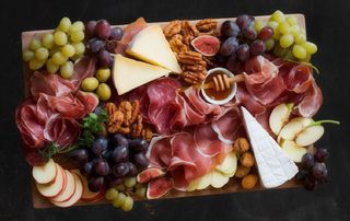 Platou brânzeturi pentru 4 persoane