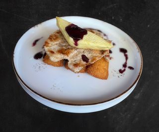 Brie cu piept de pui și cartofi umpluți